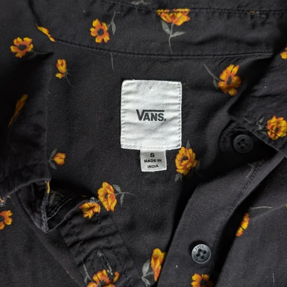 Vans Button Down Crop - Picture 2 of 4
